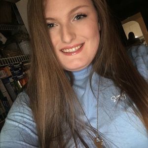 Meet your Posher, Emily